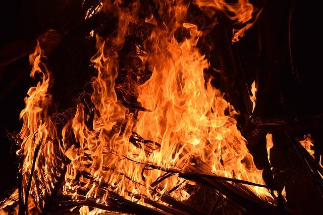 В Севастополе потушили пожар в частном доме в Гагаринском районе