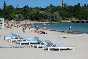 В Севастополе опровергли закрытие для купания всех пляжей