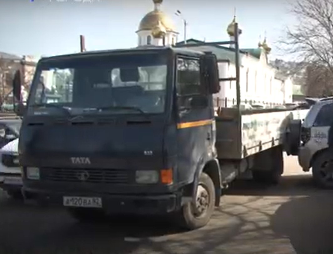 В центре Севастополя грузовик протаранил 5 машин - СевКор - Новости  Севастополя